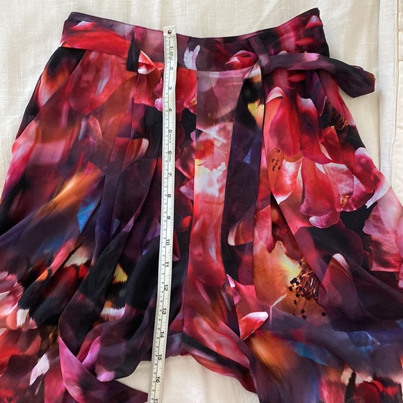 Sheer pants with short under - Picture 9 of 9